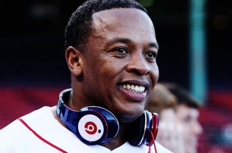 Apple makes Dr. Dre a billionaire