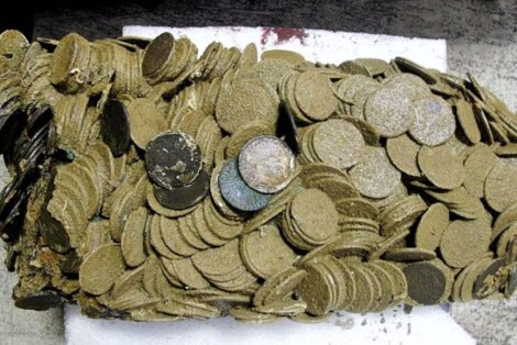 Recovered Spanish treasure goes on display 