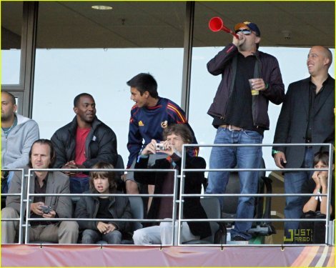 Di Caprio cheering the World Cup in style