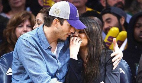 Ashton Kutcher over-controls pregnant Kunis