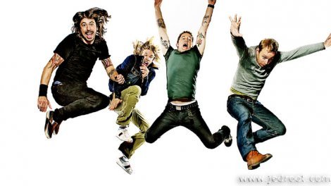 Motivated fans organize Foo Fighters concert