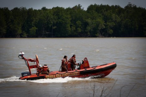2 boats, in 2 days, sank near the Malaysian coast